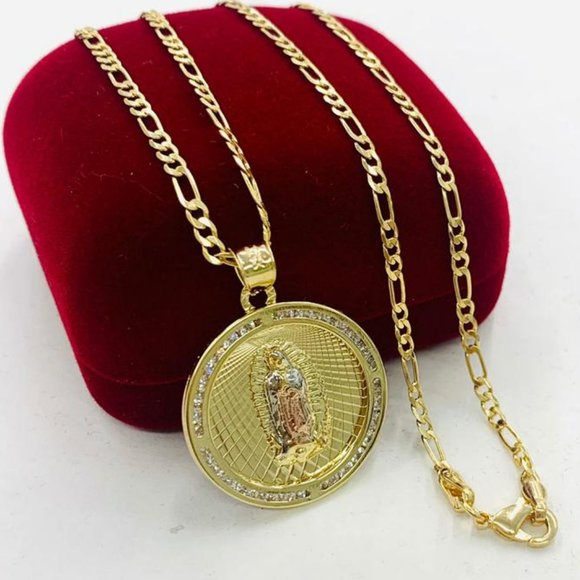 Womens Ladies Girls Guadalupe Necklace Pendant in Gold Filled 18" Figaro Chain - Picture 1 of 5